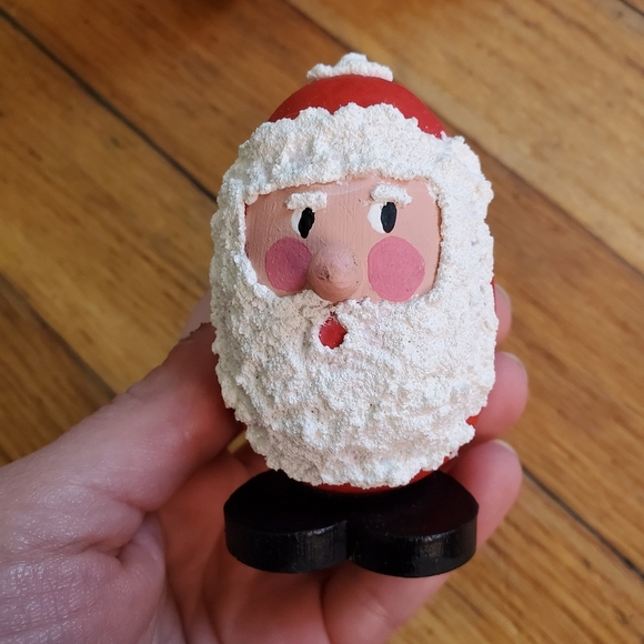 Hand painted wooden egg Santa Claus Christmas decor shelf sitters - Picture 6 of 10
